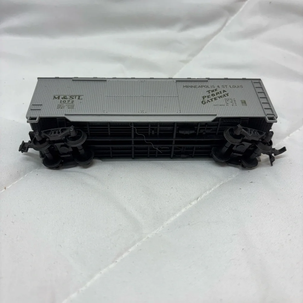 Model Power HO Scale Minneapolis & St. Louis, The Peoria Gateway Box Car.